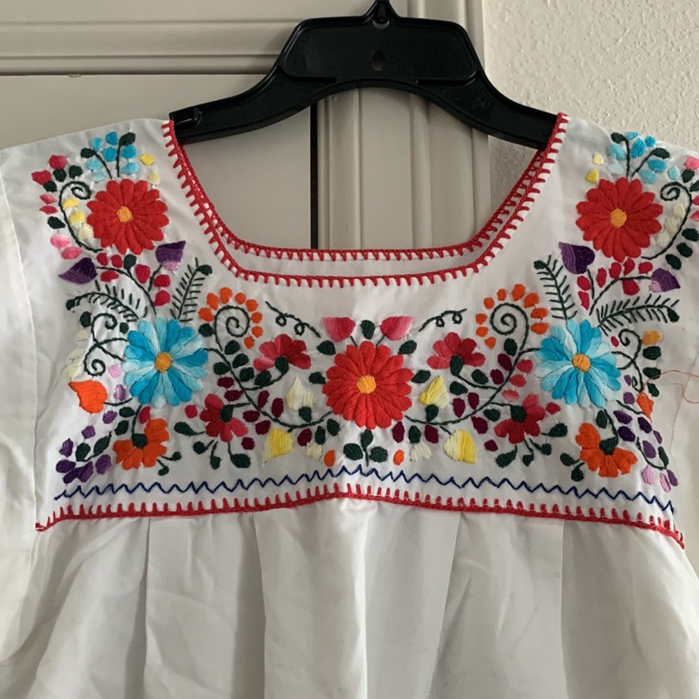 Mexican Embroidered Top White - Picture 2 of 10